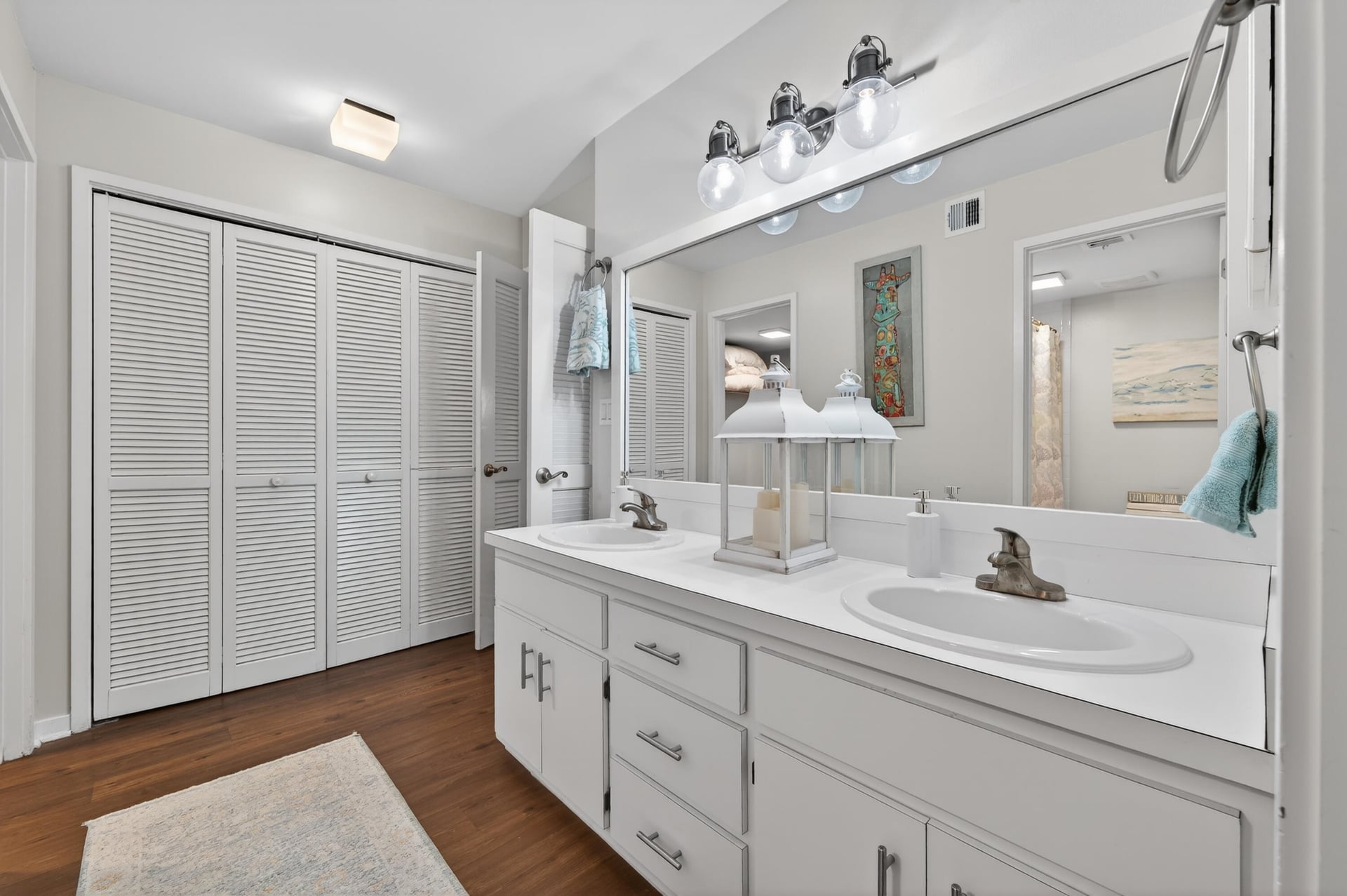 Unit 308 photo 19