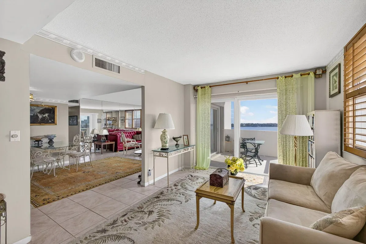 2600 N Flagler Unit 610 photo 16