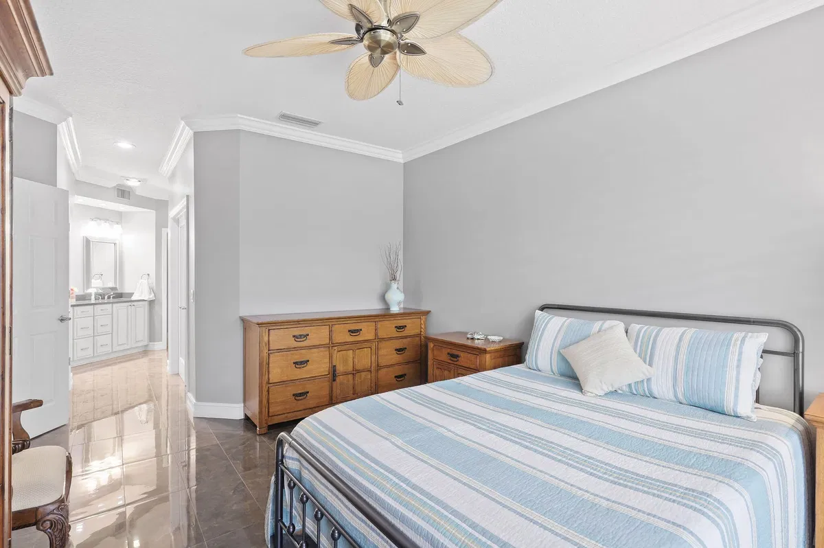 Residence photo 13