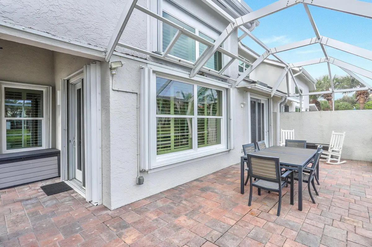 Residence photo 31