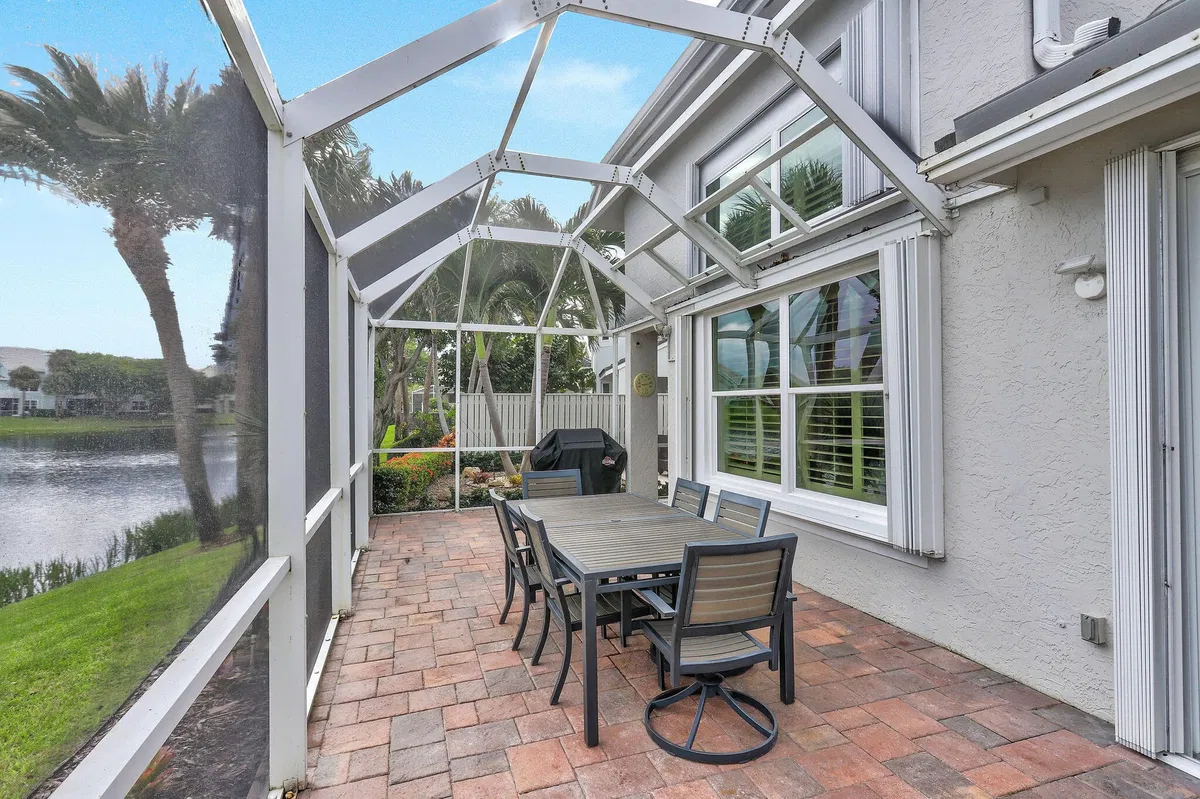 Residence photo 34