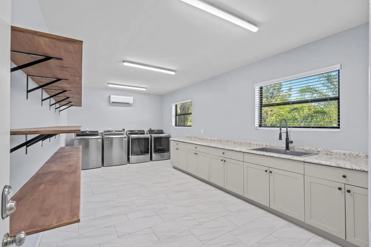  Residence photo 19