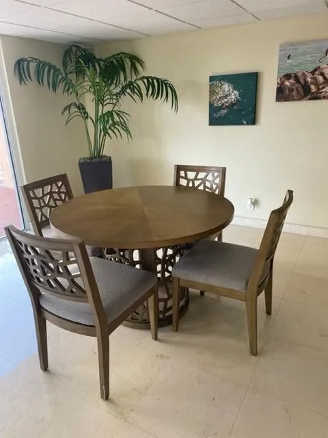 Unit 904 photo 28