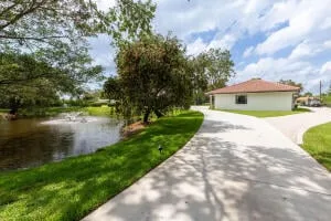 Saddle Trail Park Residence photo 4