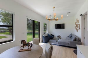 Saddle Trail Park Residence photo 10