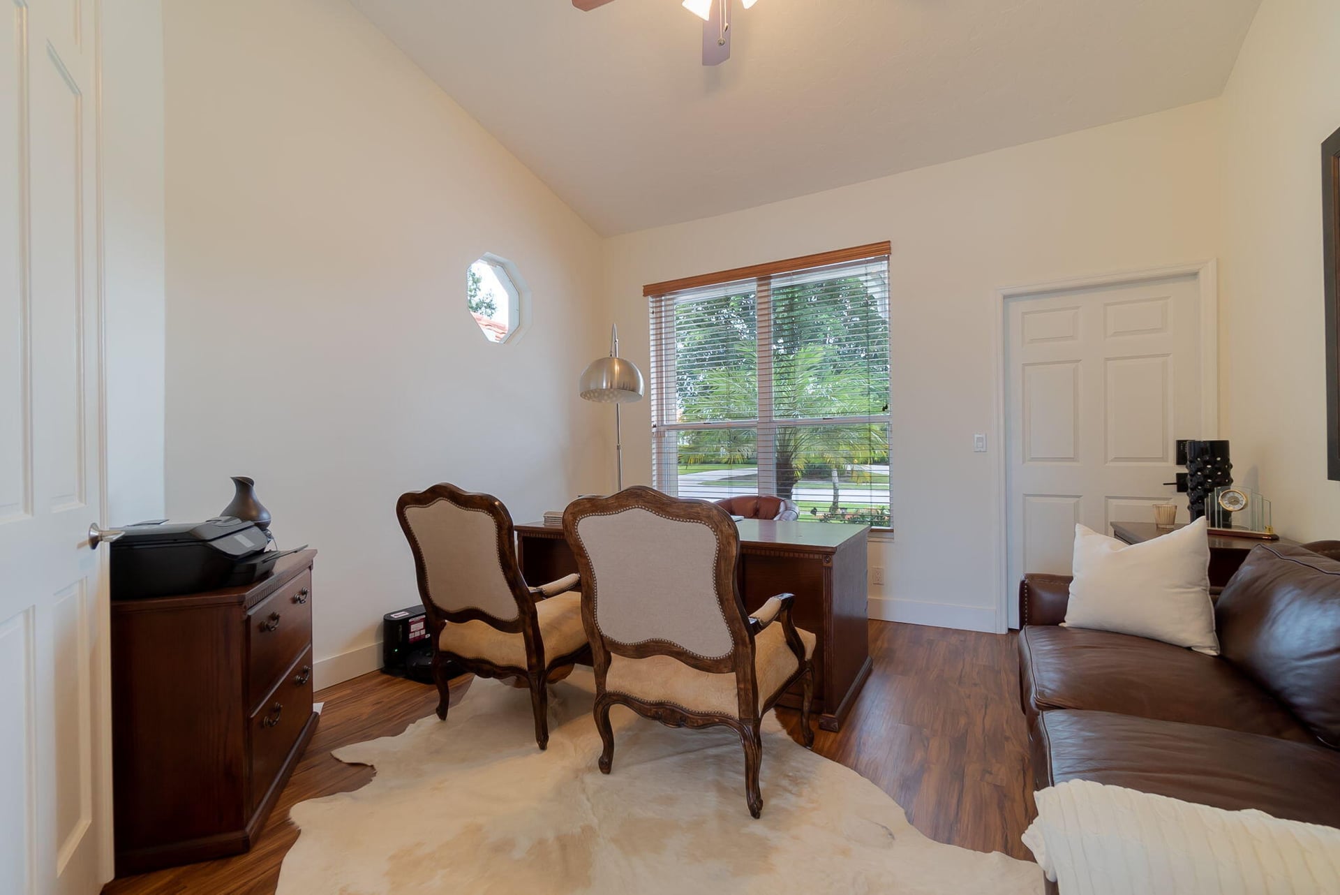 Residence photo 16