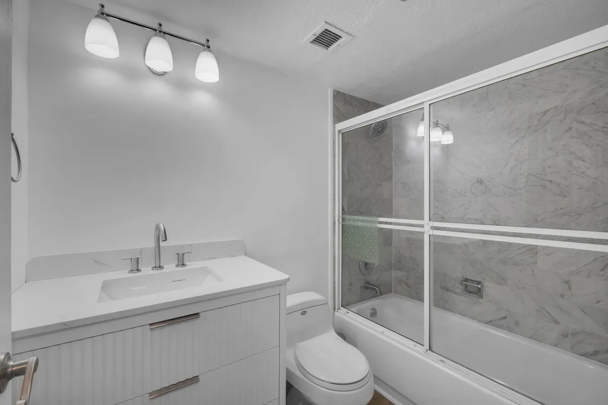  Unit 205 photo 16