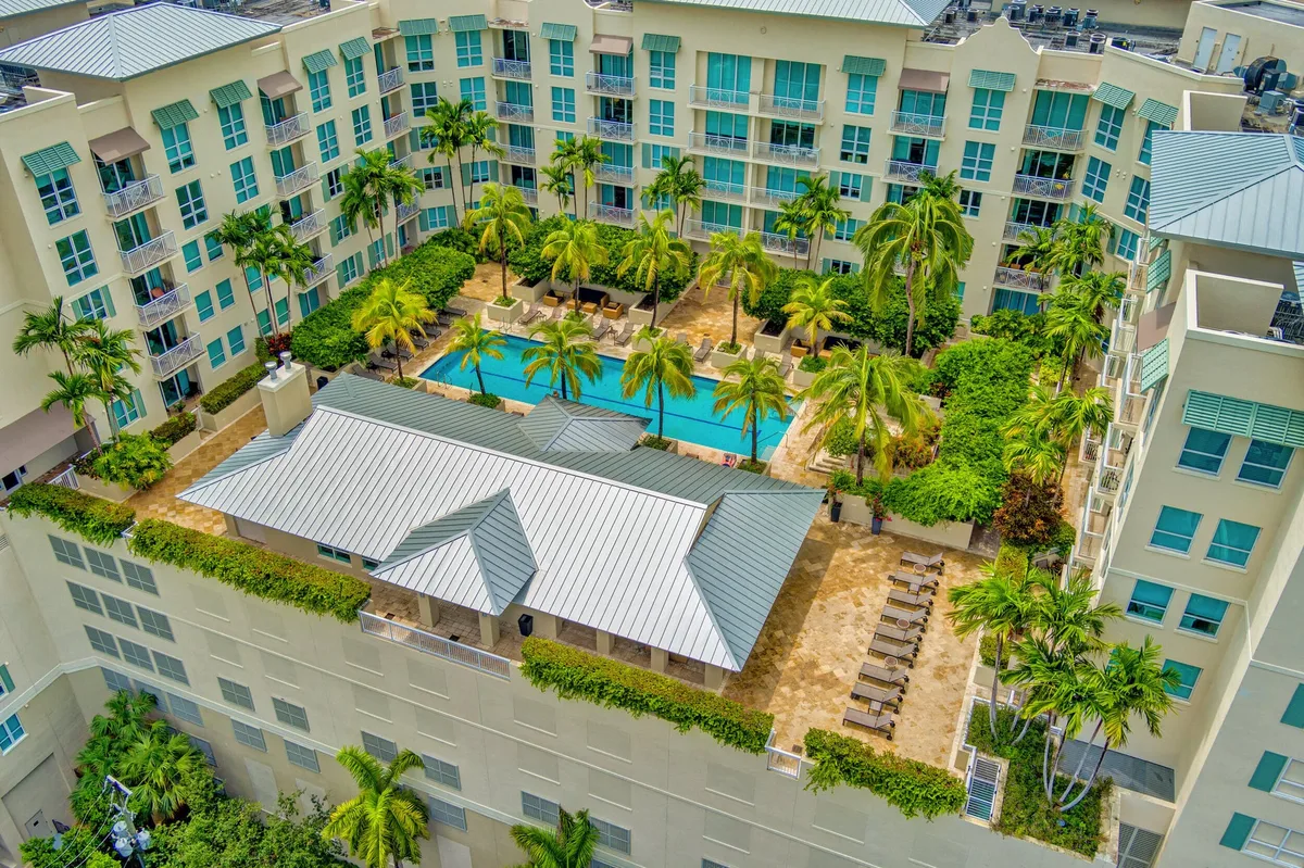 City Palms Unit 419