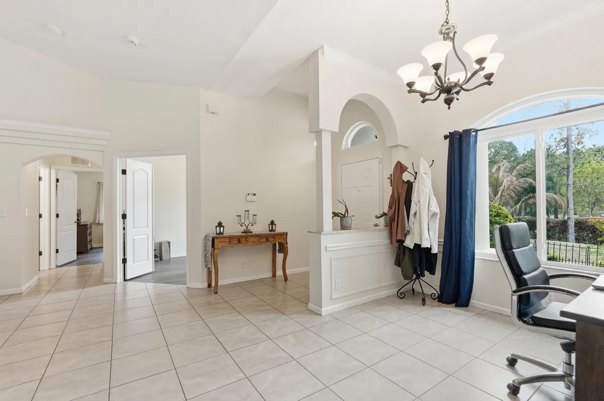Residence photo 4