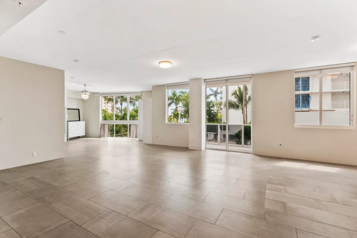 Villa Lofts Unit 302 photo 7