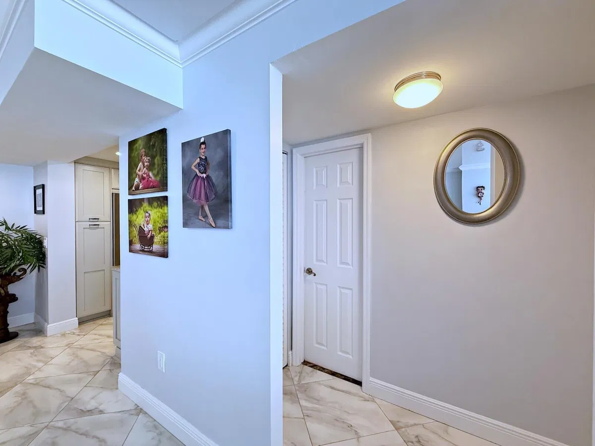 Barclay Condo Unit 305 photo 22