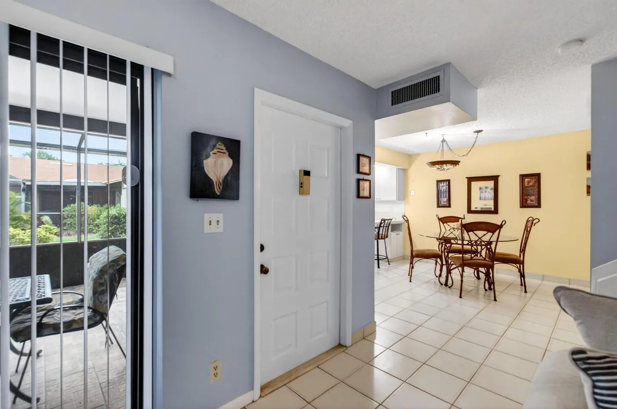  Unit C photo 10