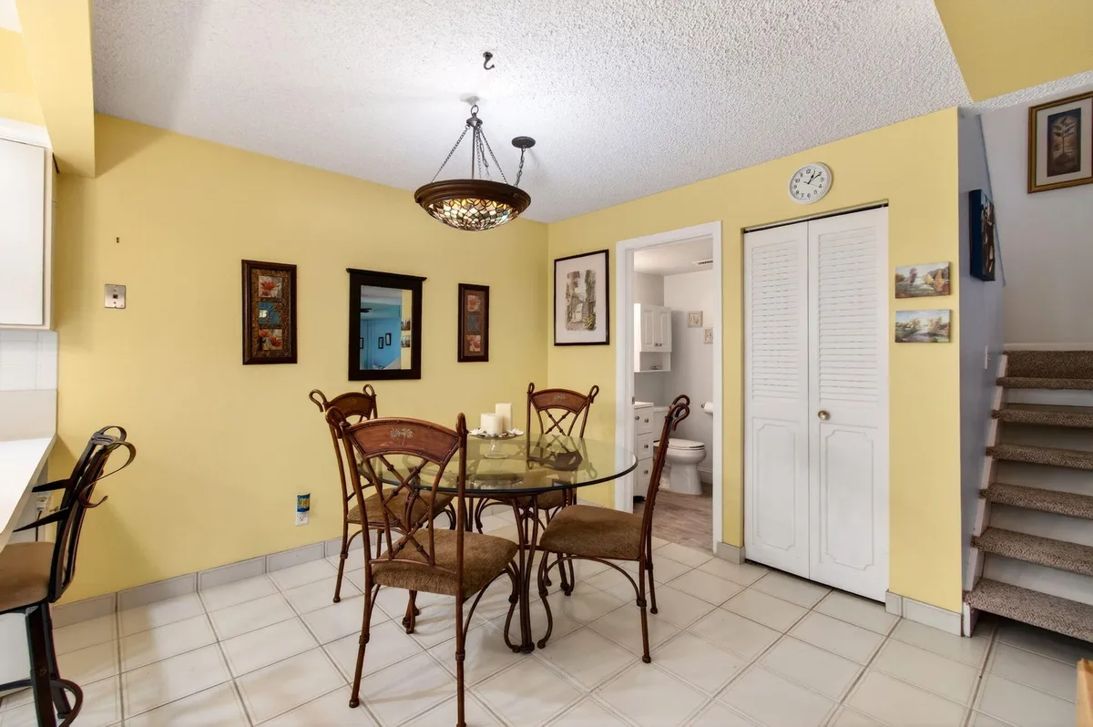  Unit C photo 28