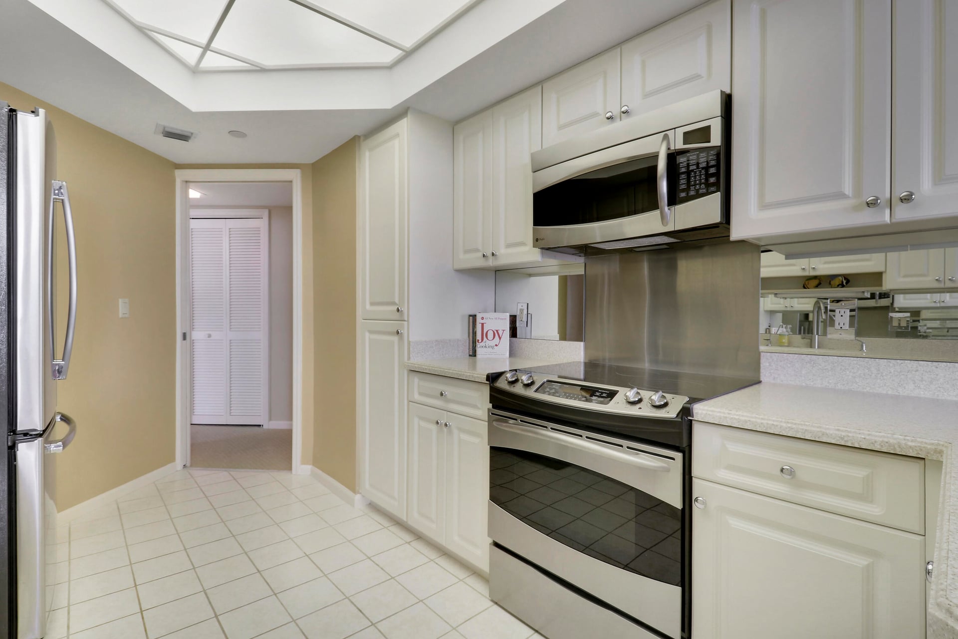 Jonathan's Landing Jupiter FL Unit 604 photo 19