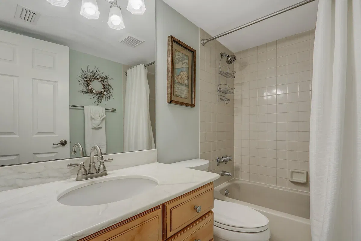 Unit 403 photo 28