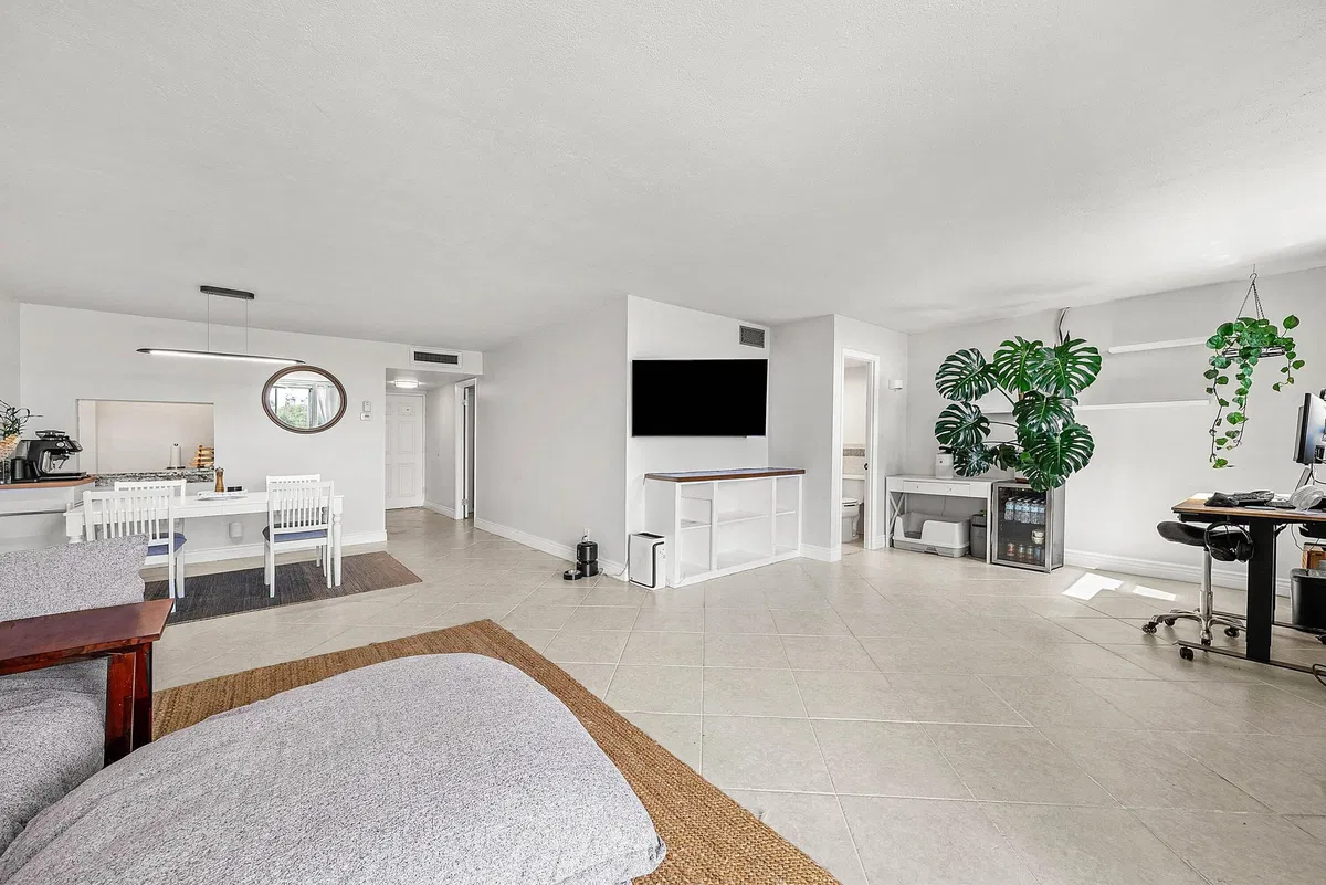  Unit 415 photo 13