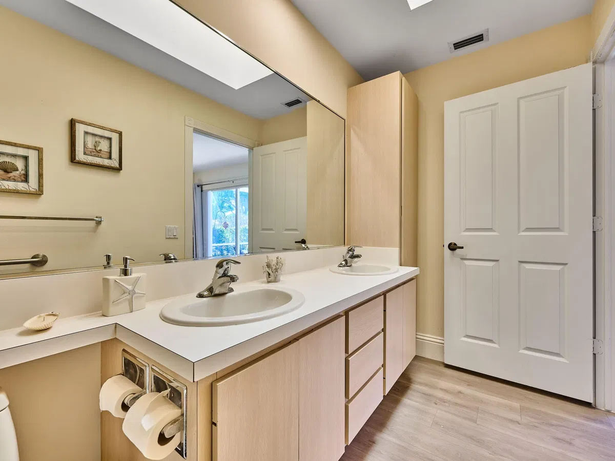 Residence photo 19