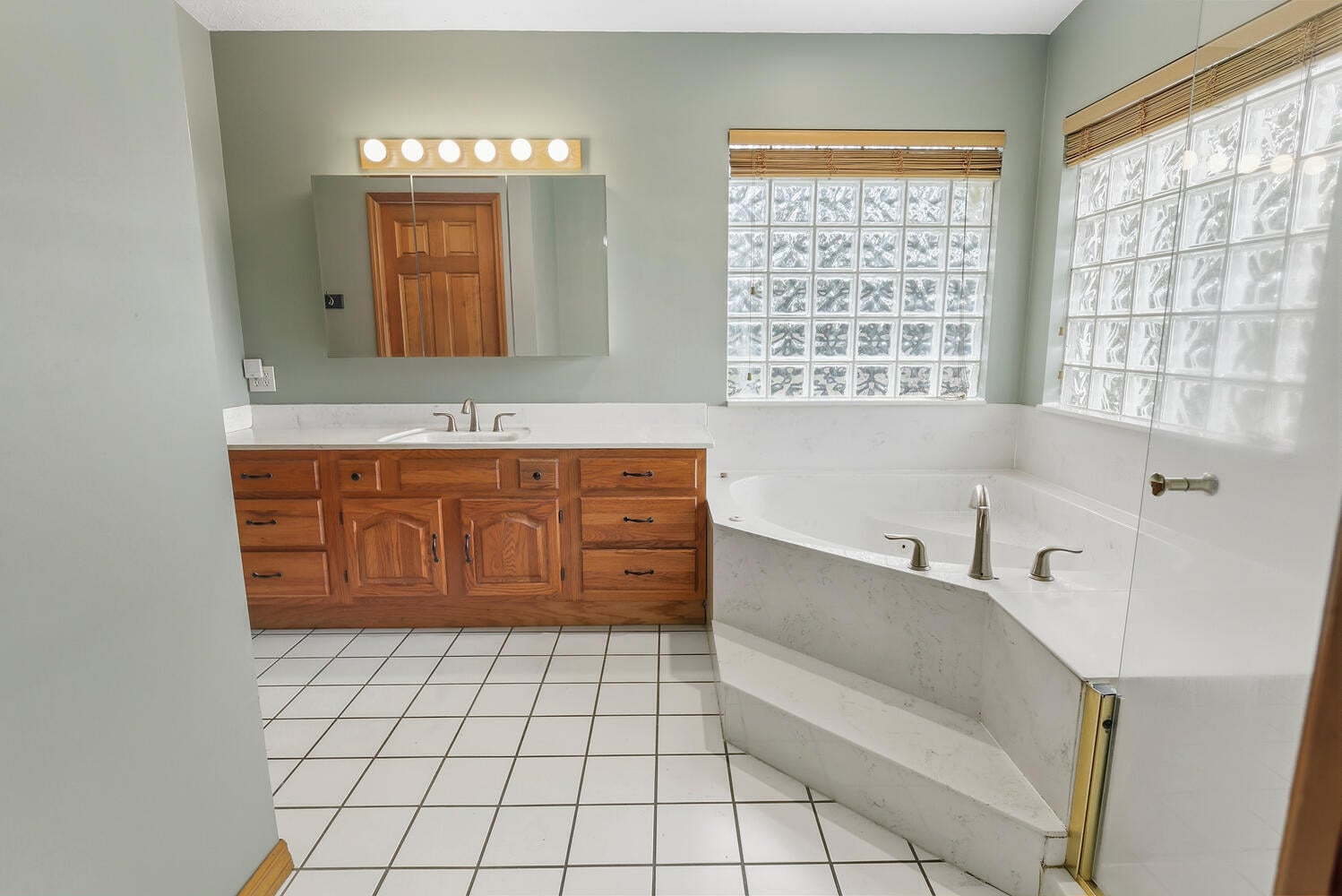 Residence photo 28