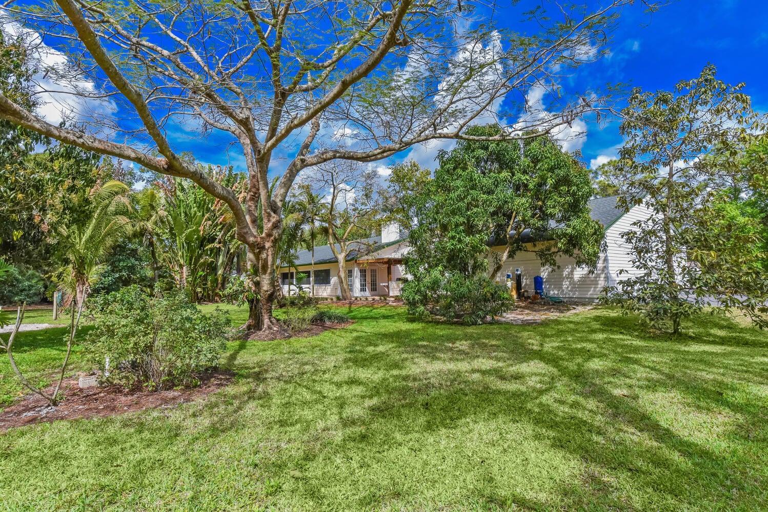 Residence photo 52