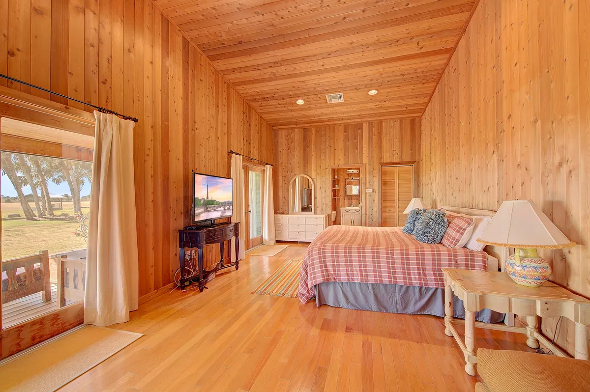 Residence photo 22