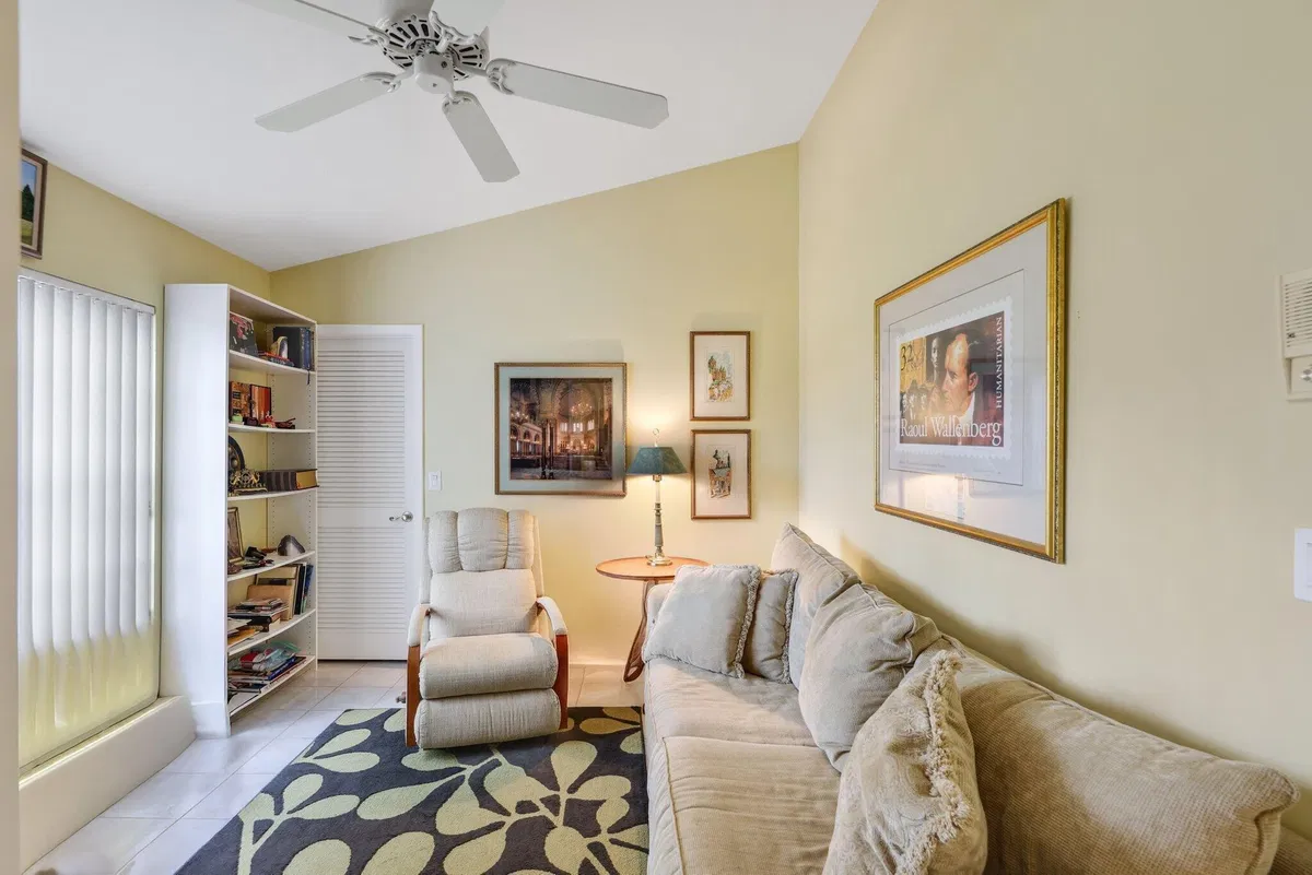 Residence photo 13