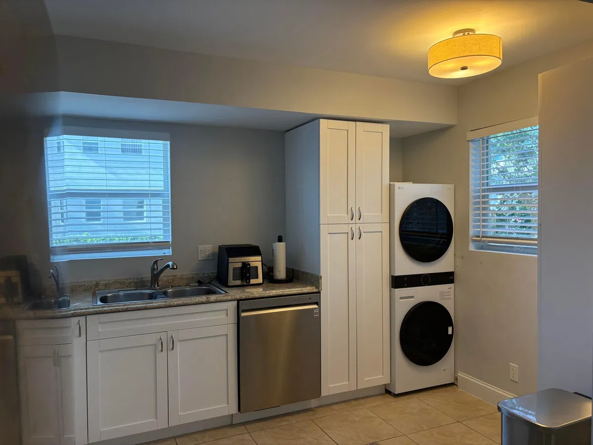 Unit 105 photo 7