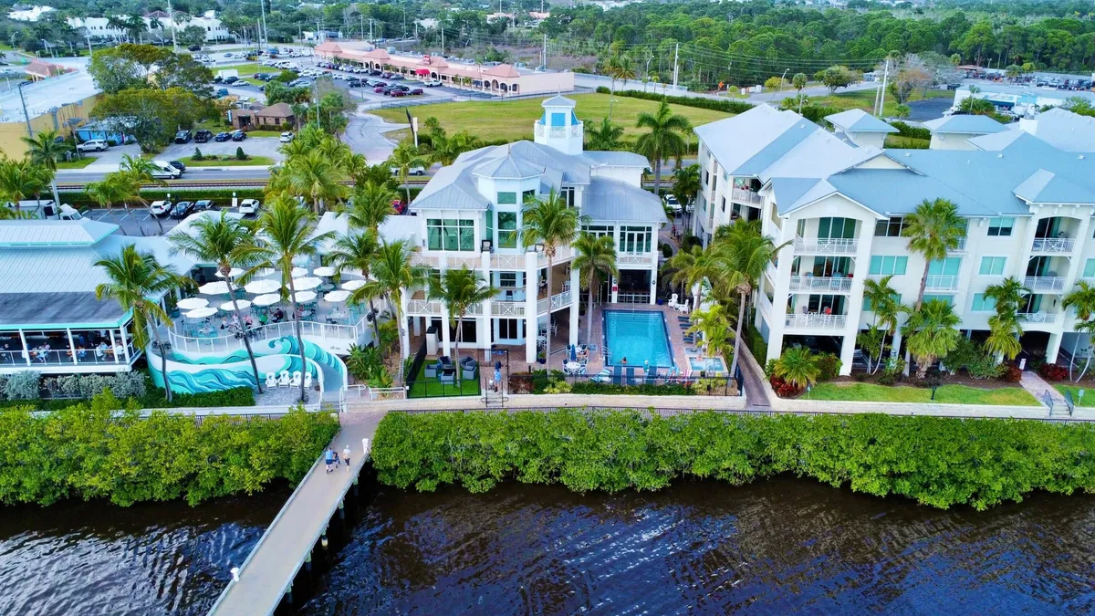 Harborage Yacht Club Residence