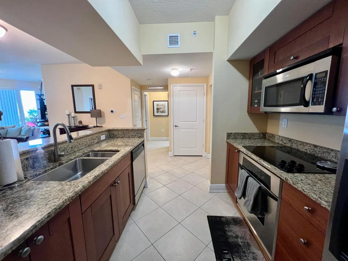 Harborage Yacht Club Residence photo 7