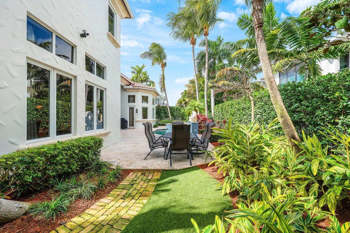 Royal Palm Yacht and Country Club Residence photo 31