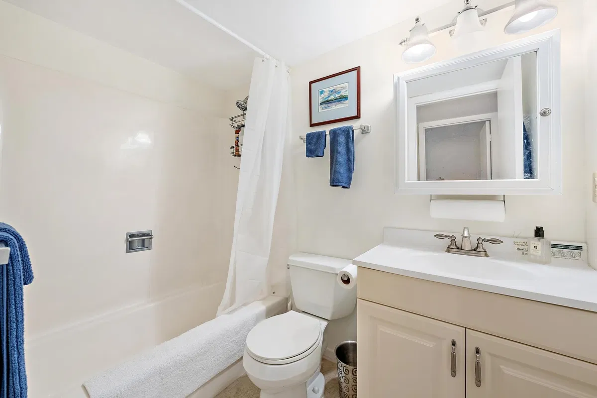 Unit 6-51 photo 13