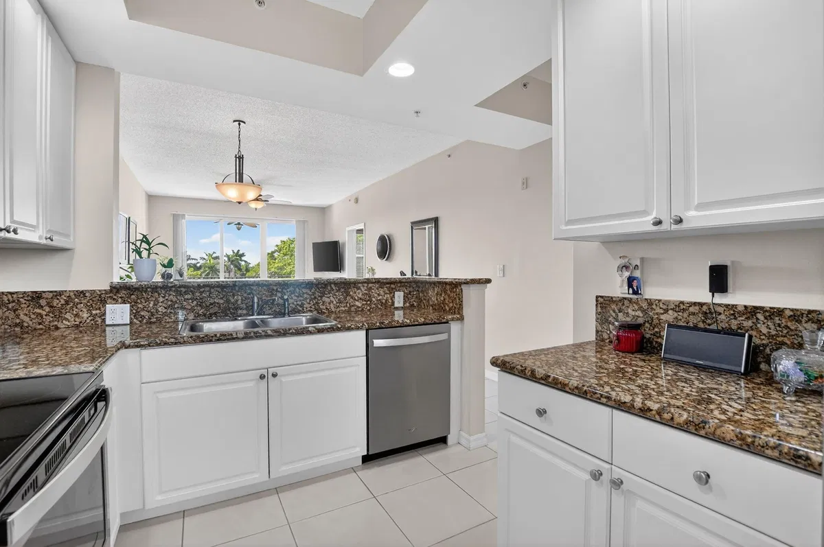 Boca Raton Unit 403 photo 16