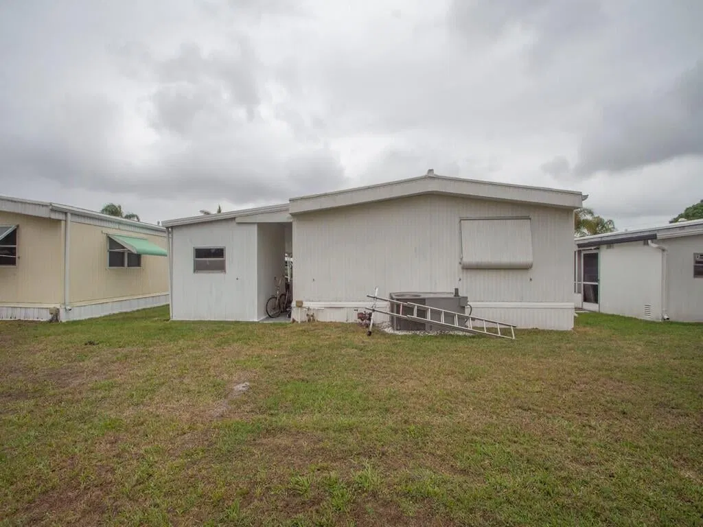 Unit 145 photo 25