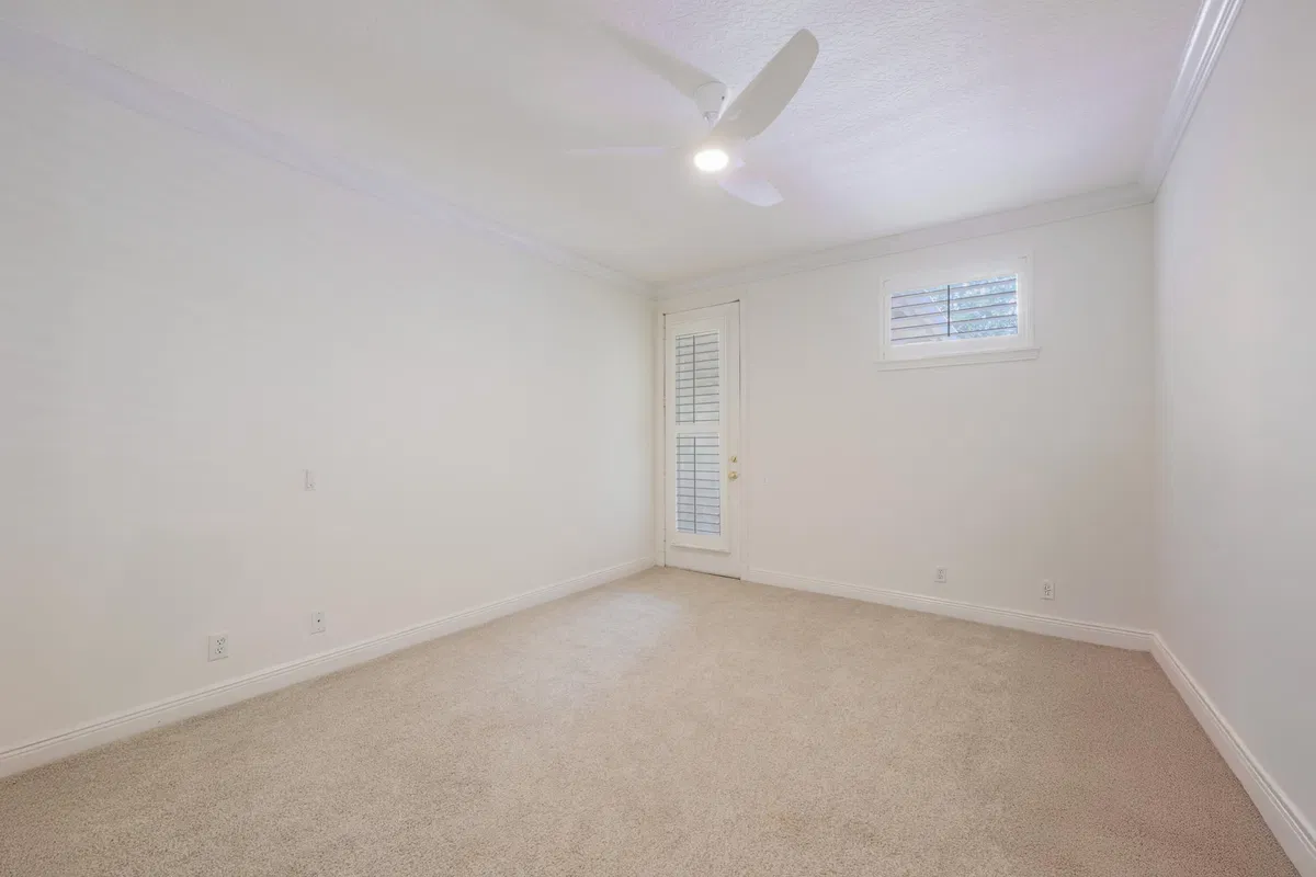 Residence photo 25