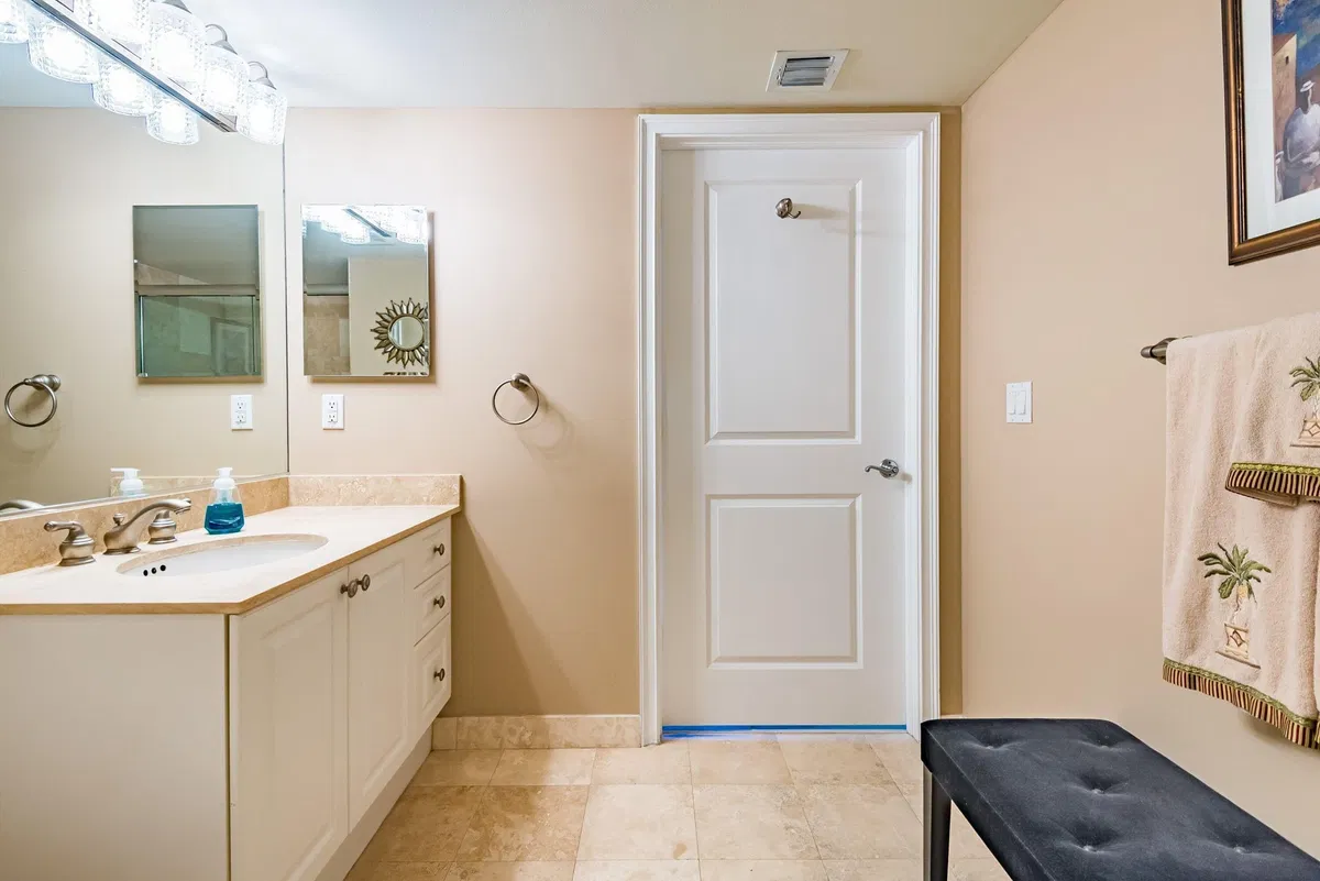 Townsend Place Unit 215 photo 16