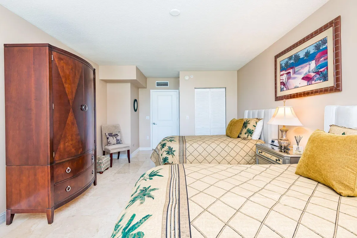 Townsend Place Unit 215 photo 19
