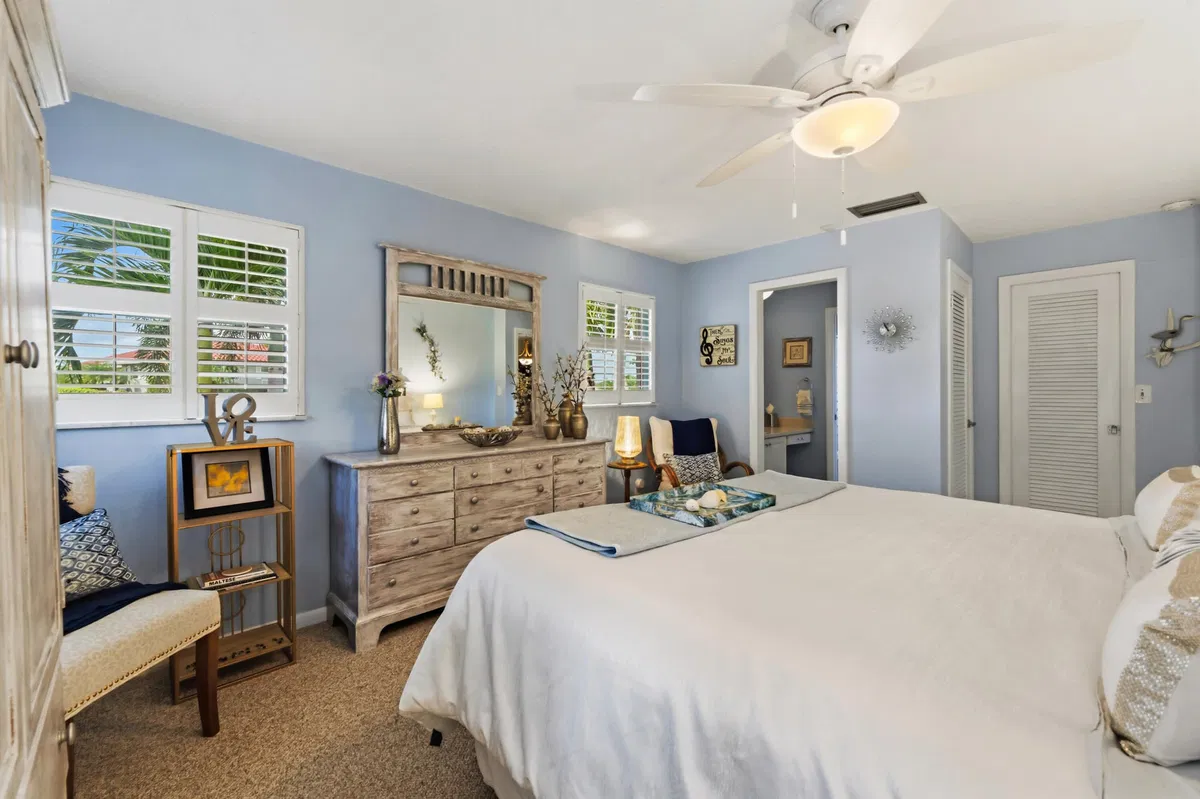 Residence photo 16