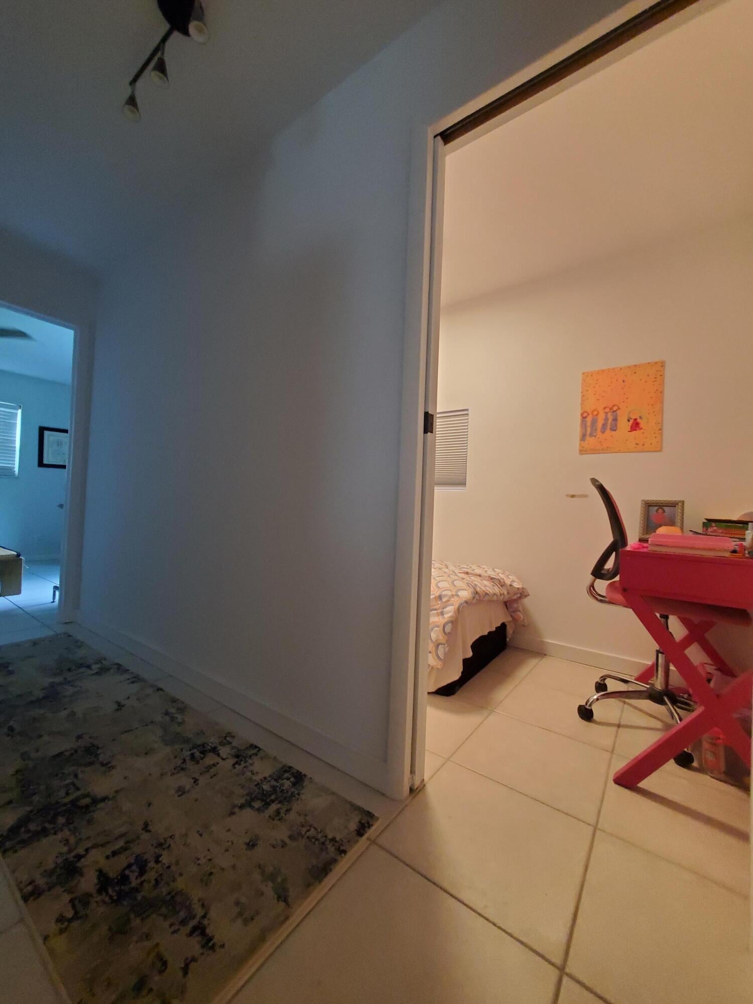  Unit 558 photo 34
