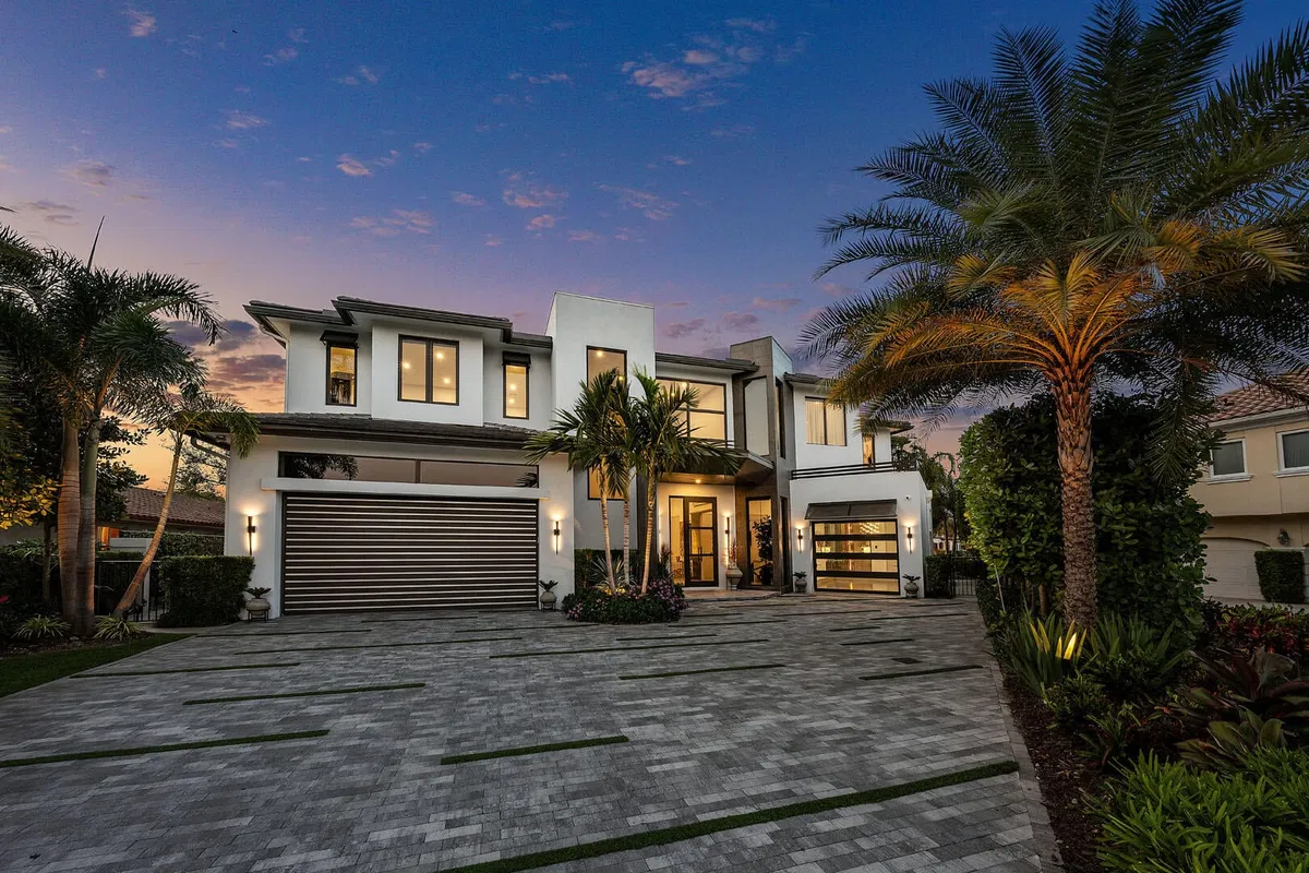 Royal Palm Yacht and Country Club Residence