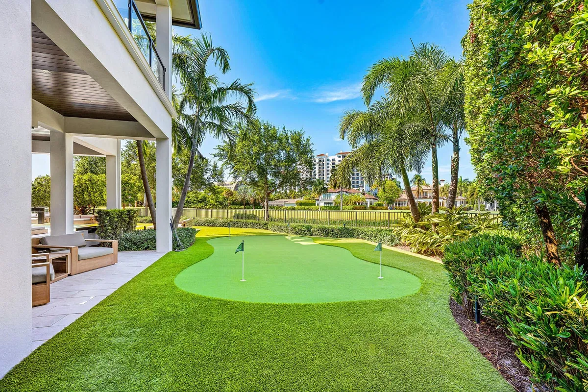 Royal Palm Yacht and Country Club Residence photo 49