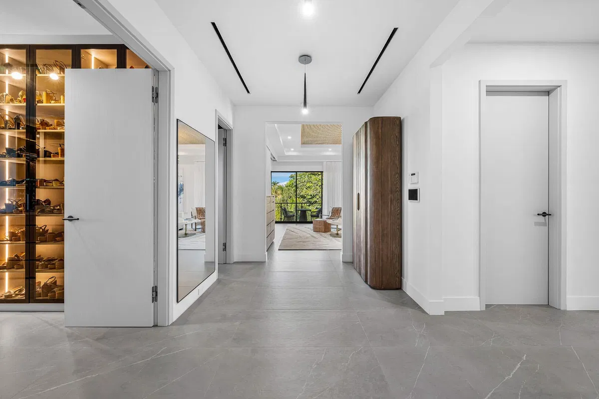 Royal Palm Yacht and Country Club Residence photo 64
