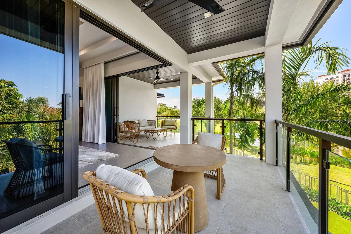 Royal Palm Yacht and Country Club Residence photo 70