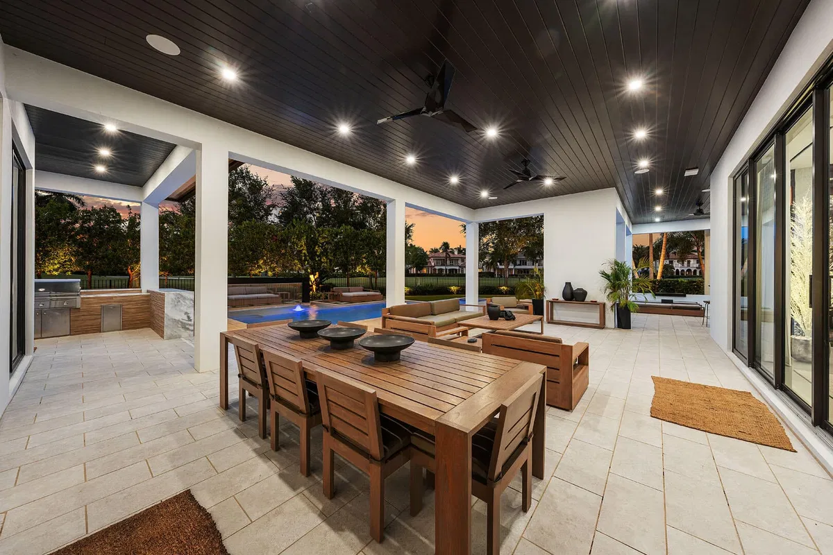 Royal Palm Yacht and Country Club Residence photo 94