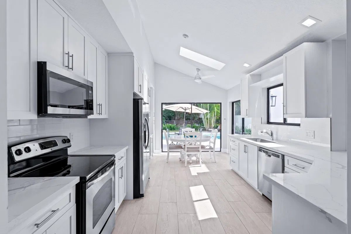 Windsor Way Residence photo 10