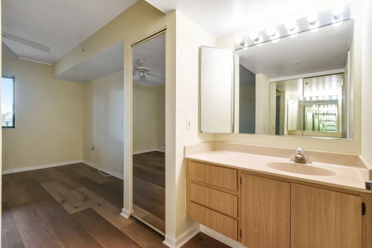  Unit 301 photo 40