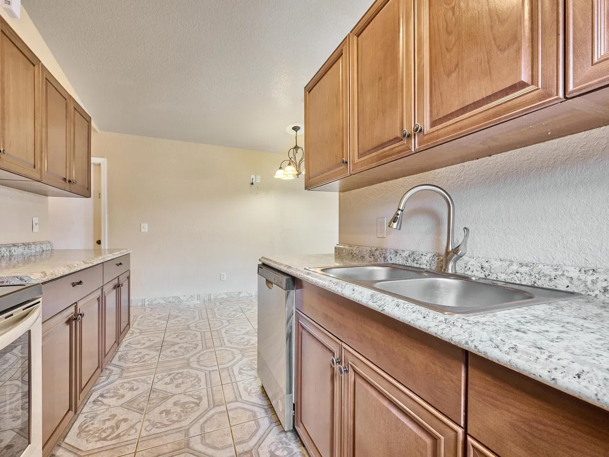  Residence photo 13