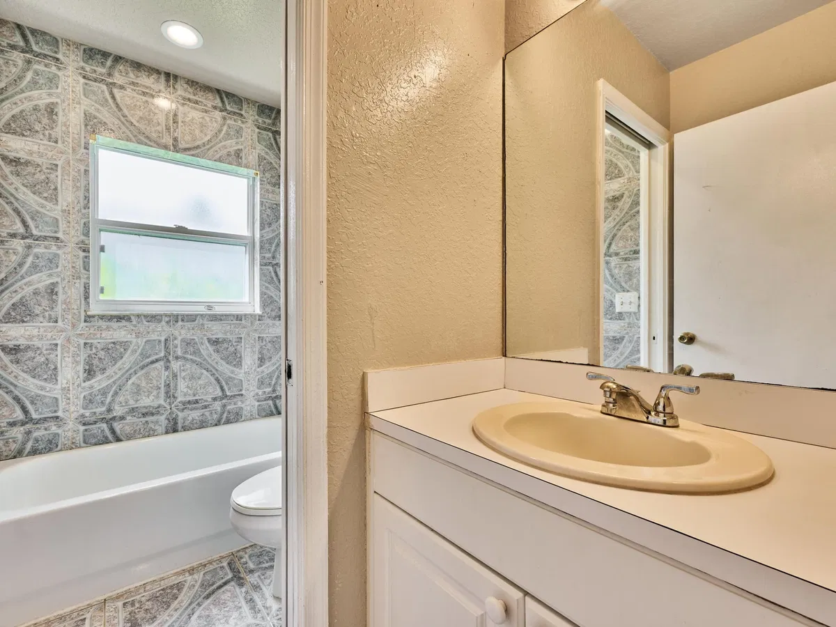  Residence photo 25