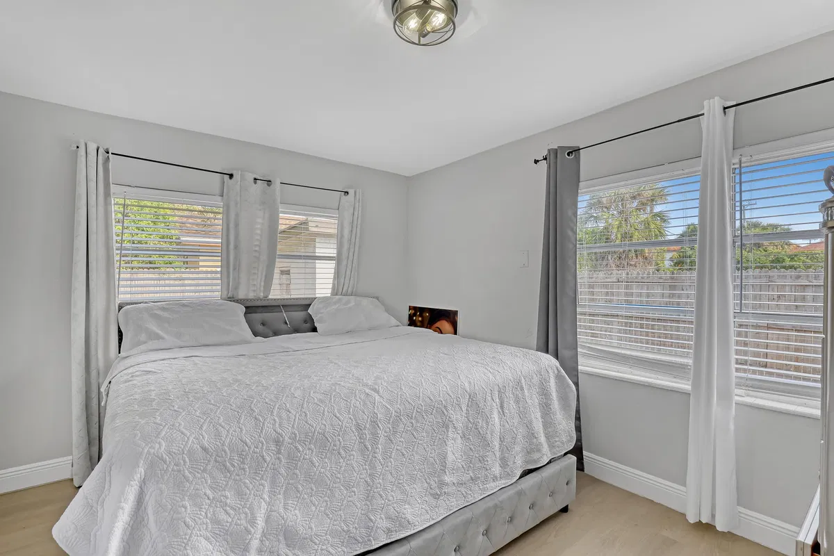West Palm Beach Residence photo 16