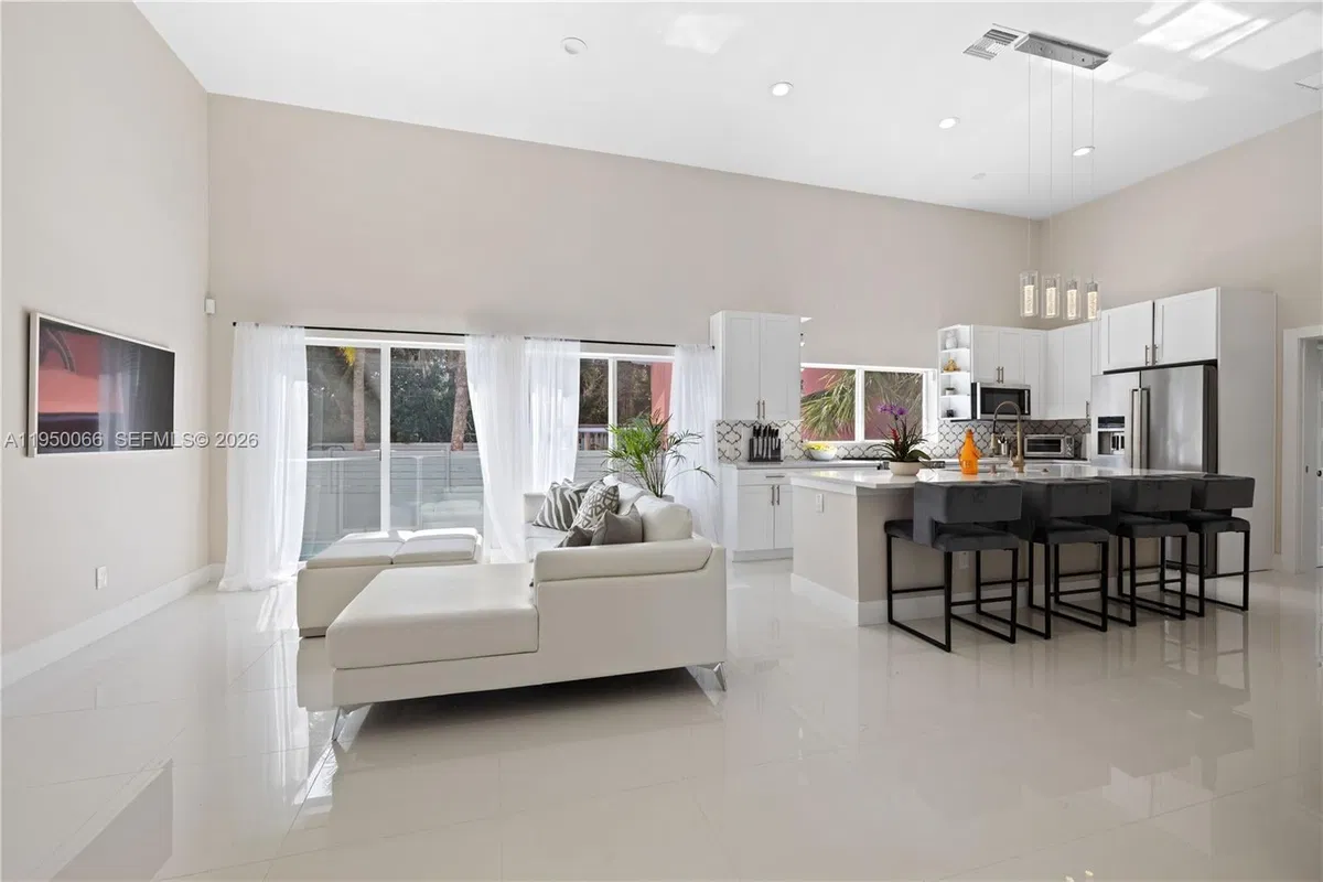 Residence photo 19