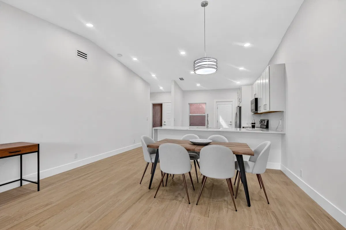Residence photo 10