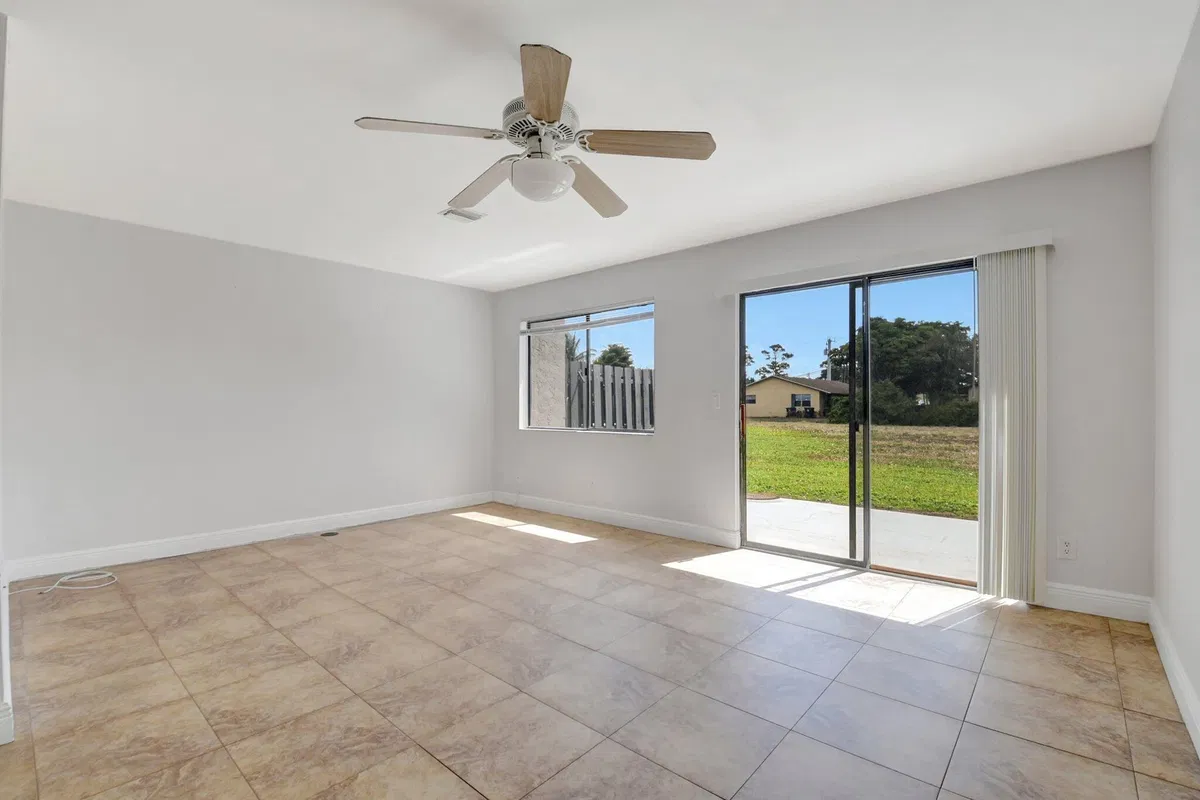 Residence photo 10
